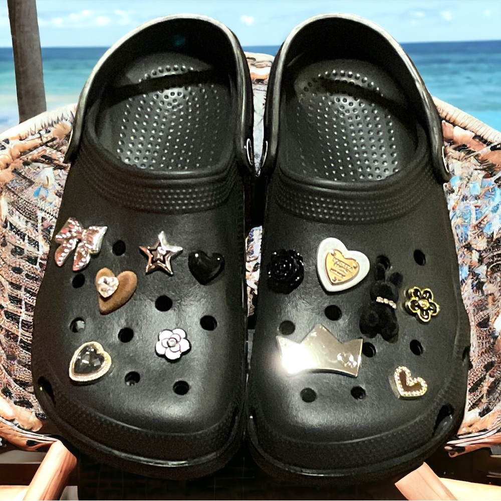 Heart & Crown Clogs NWOT size 39 equivalent to 7 to 7-1/2